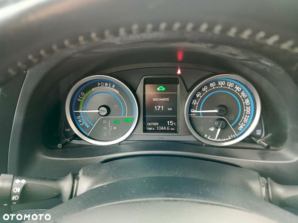Toyota Auris 1.8 HSD Luna - 19