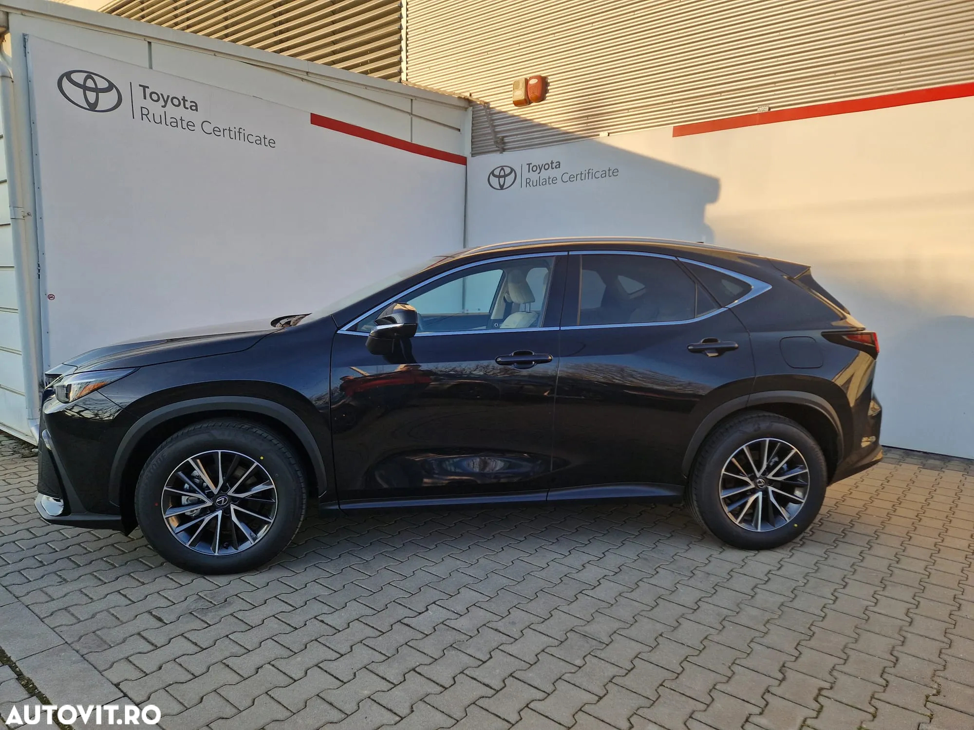 Lexus Seria NX 350h AWD 2.5 TNGA HV 25H CVT Executive - 3