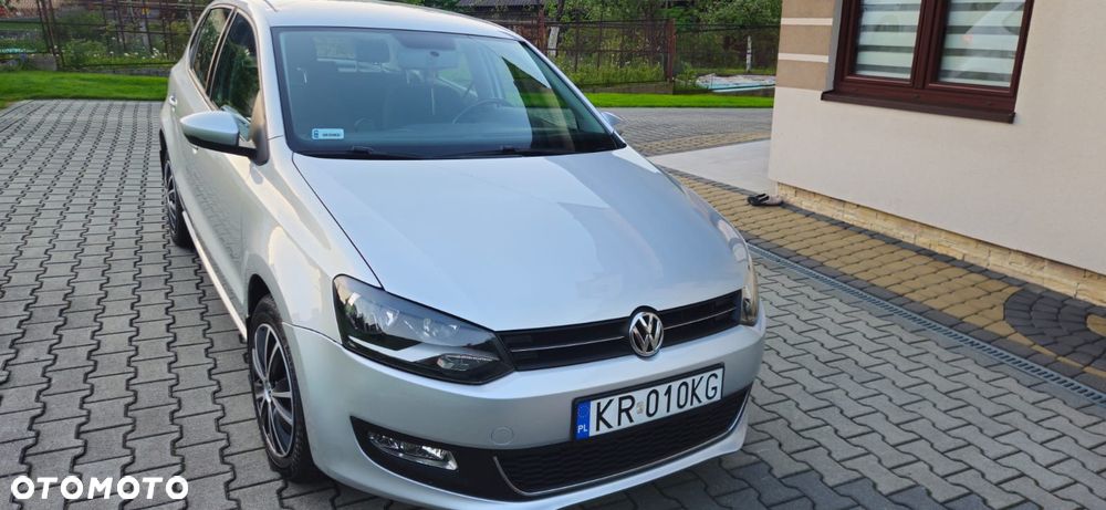 Volkswagen Polo 1.4 16V Comfortline DSG - 2