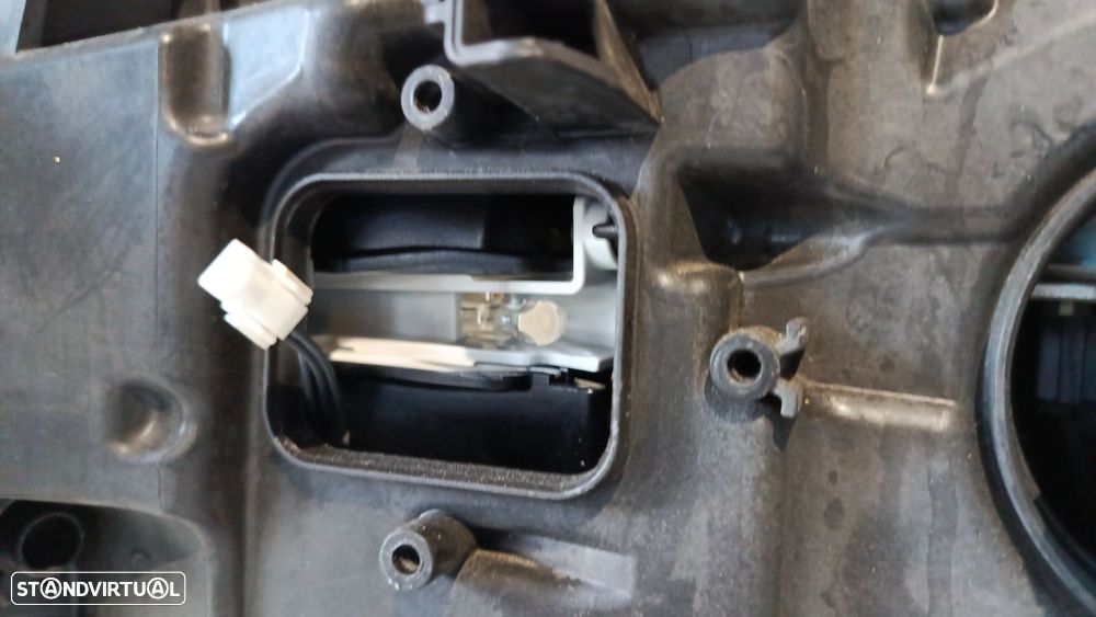 Farol Frente Direito / Otica Direita Bmw 3 (F30, F80)  7419634 - 9