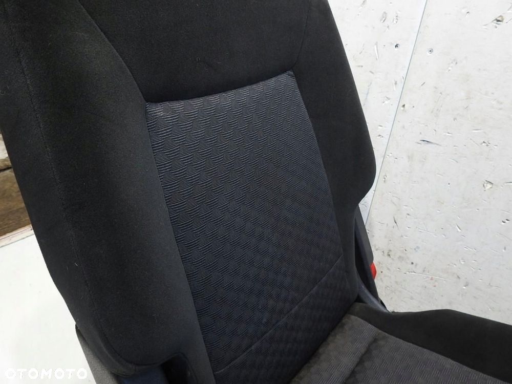 FOTEL ŚRODKOWY TYŁ II RZĄD FORD GALAXY MK2 - 9