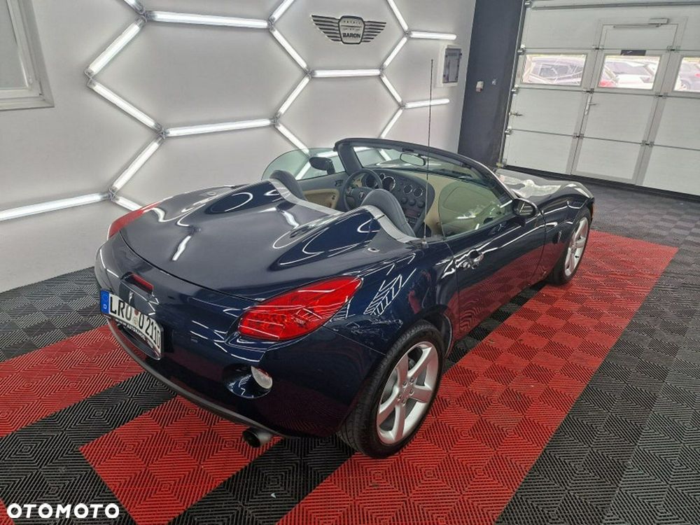 Pontiac Solstice - 9