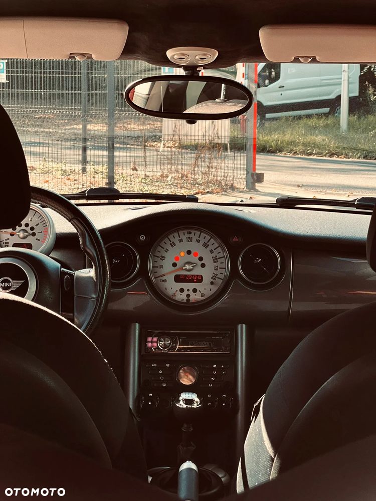 MINI Cooper Standard - 11