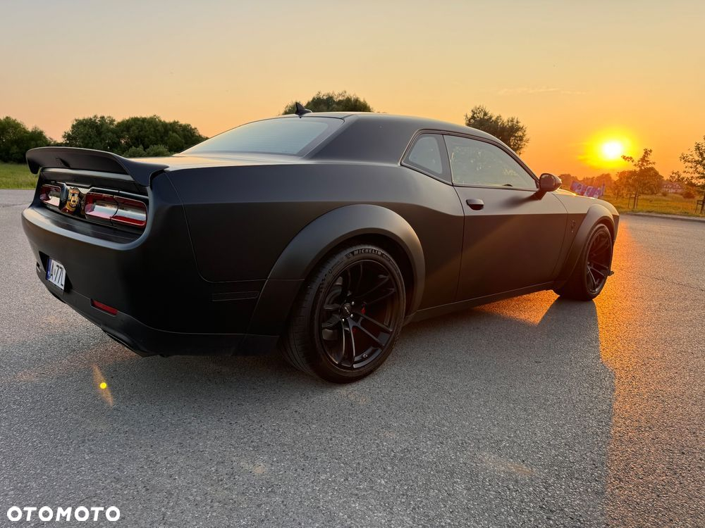 Dodge Challenger 6.2 Hellcat Widebody - 5