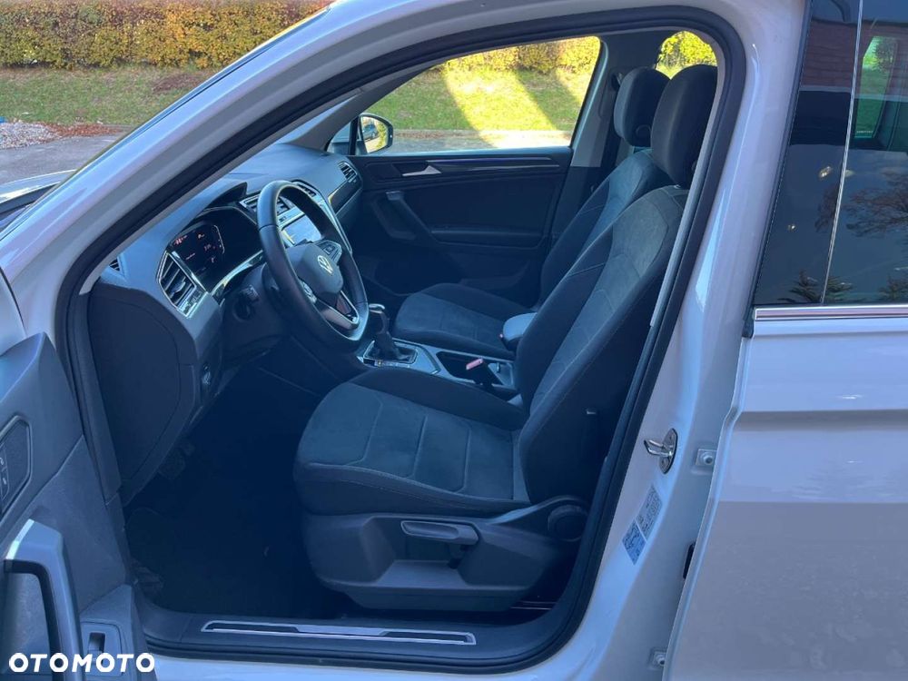 Volkswagen Tiguan 2.0 TDI R-Line DSG - 29