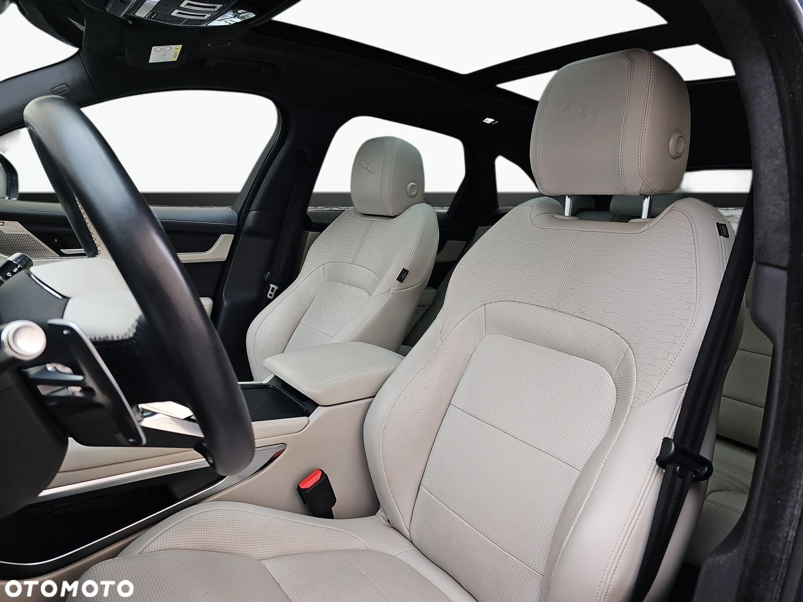Jaguar F-Pace - 13