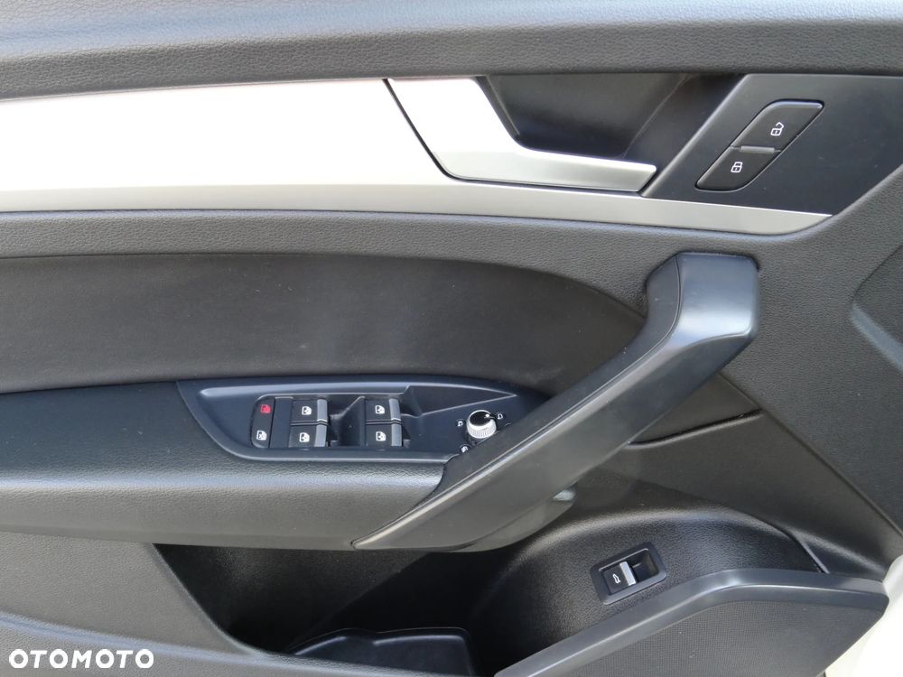 Audi Q5 35 TDI mHEV S Line S tronic - 24