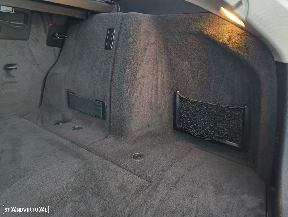 BMW 318 d Touring Aut. - 31