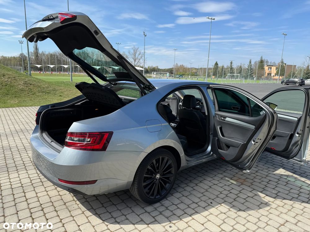 Skoda Superb 2.0 TSI Ambition DSG - 11