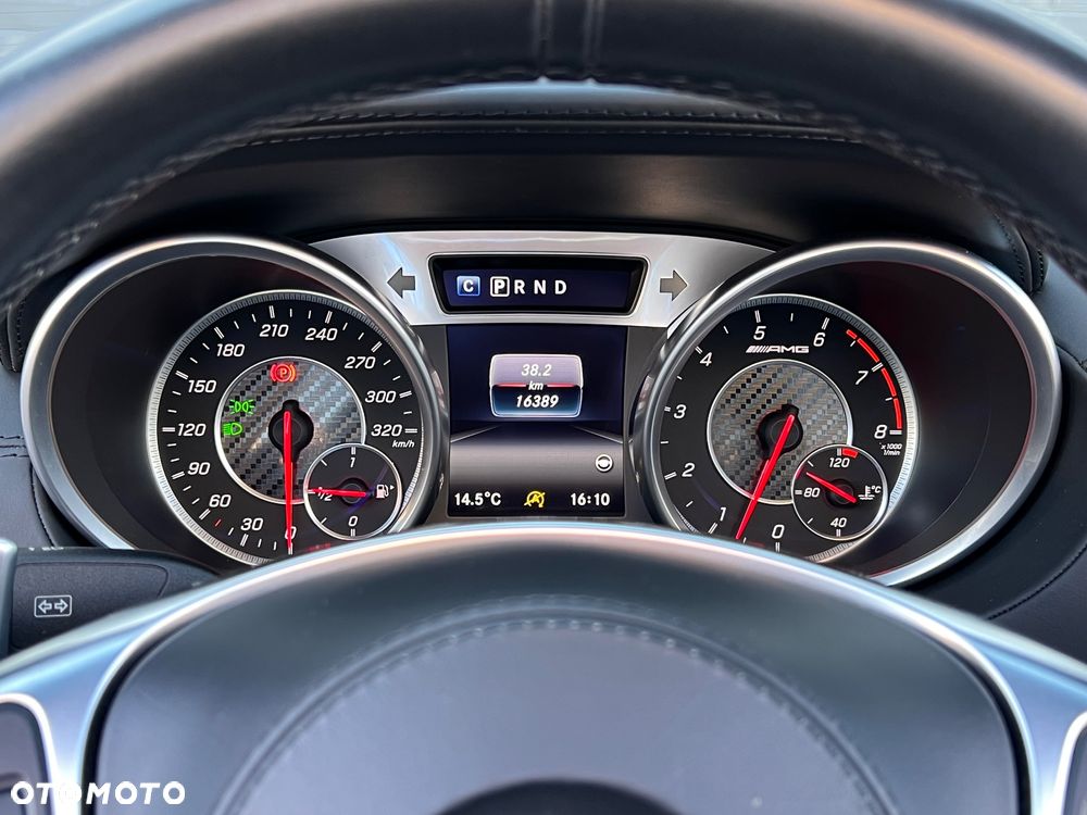 Mercedes-Benz SL 63 AMG - 25