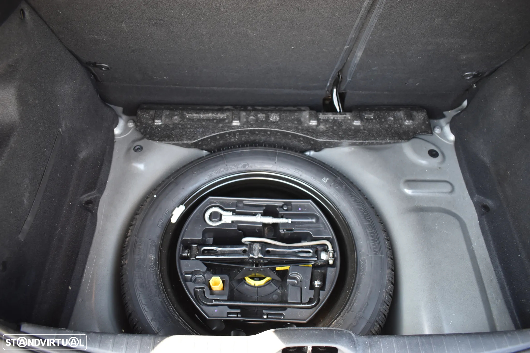Peugeot 208 1.4 VTi Allure - 18