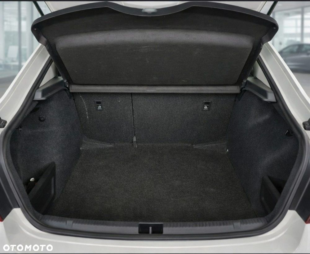 Skoda RAPID 1.0 TSI Style - 9