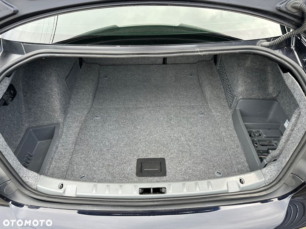 BMW Seria 3 330xd - 23