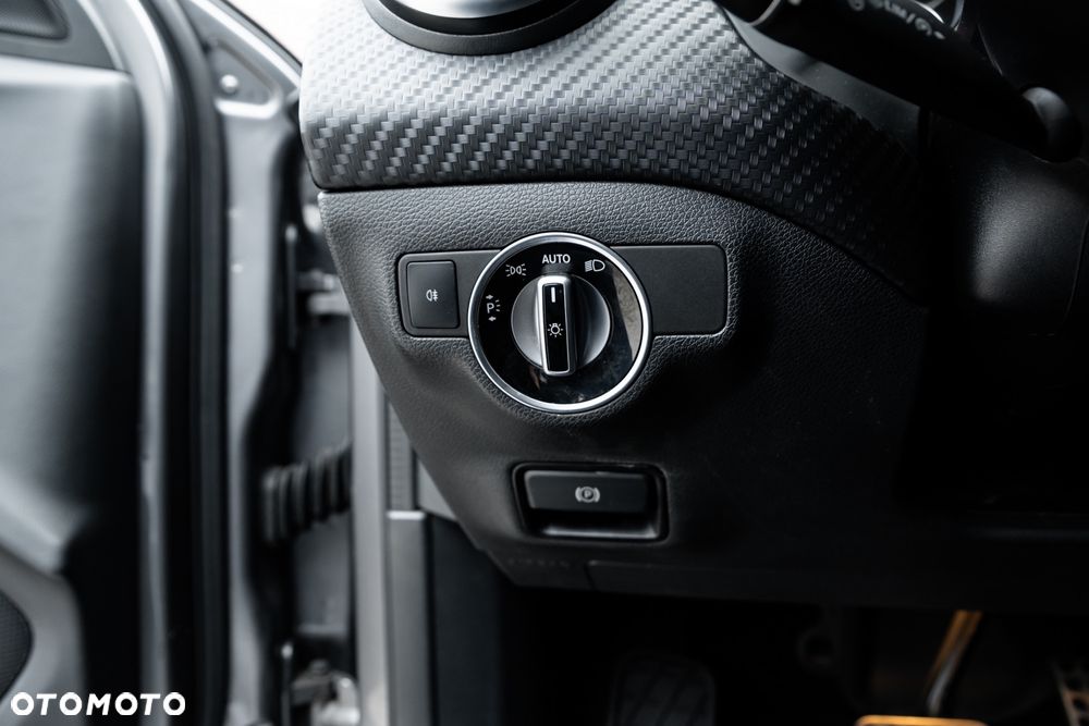 Mercedes-Benz Klasa A 200 7G-DCT AMG Line - 27