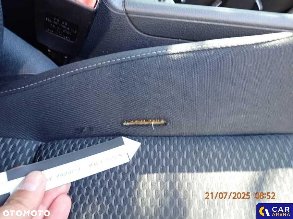 Volkswagen Golf - 22