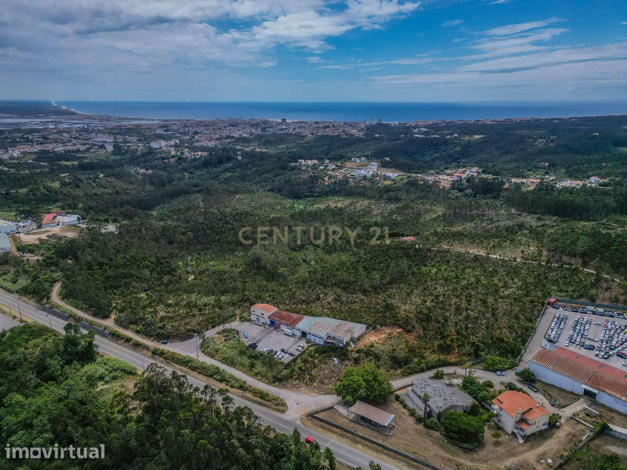 Edifício com armazém e serviços, 200 m2, excelente localização na EN 1 - Grande imagem: 2/21