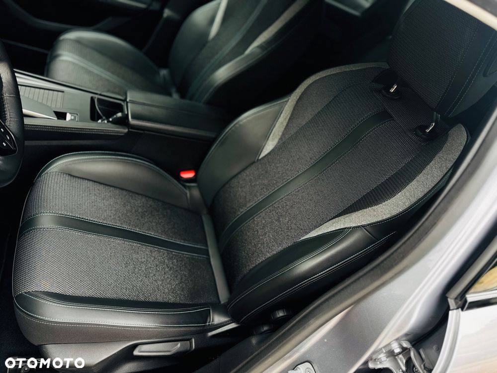 Peugeot 308 BlueHDi 130 EAT8 Allure Pack - 8