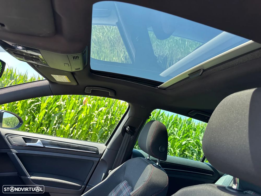 VW Golf 2.0 TSi GTi - 11