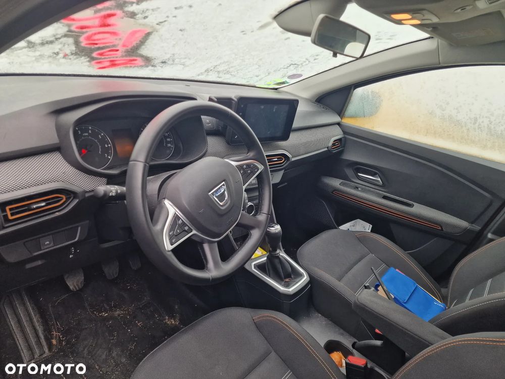 Dacia Sandero Stepway TCe 100 Celebration - 8