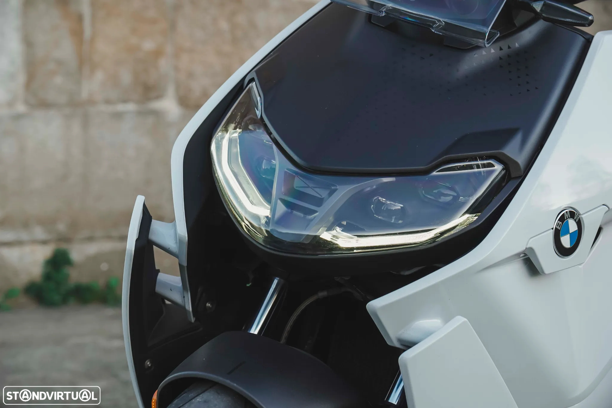 BMW CE 04 - 19