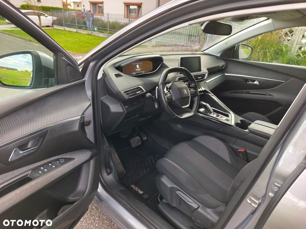 Peugeot 5008 - 11