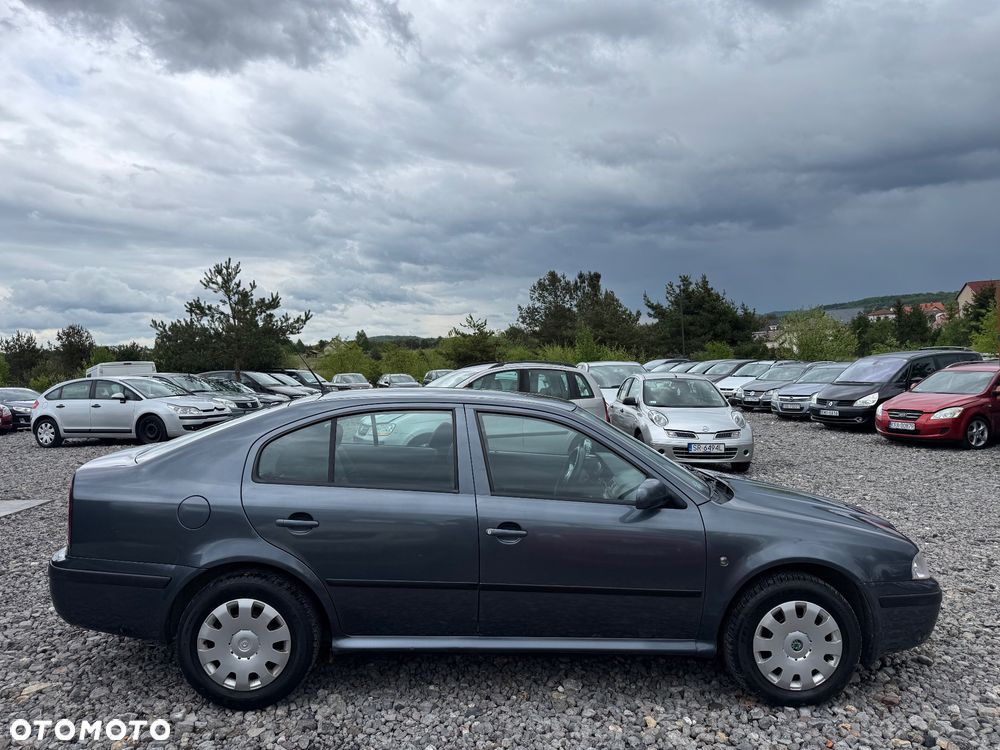 Skoda Octavia 1.6 Tour - 4