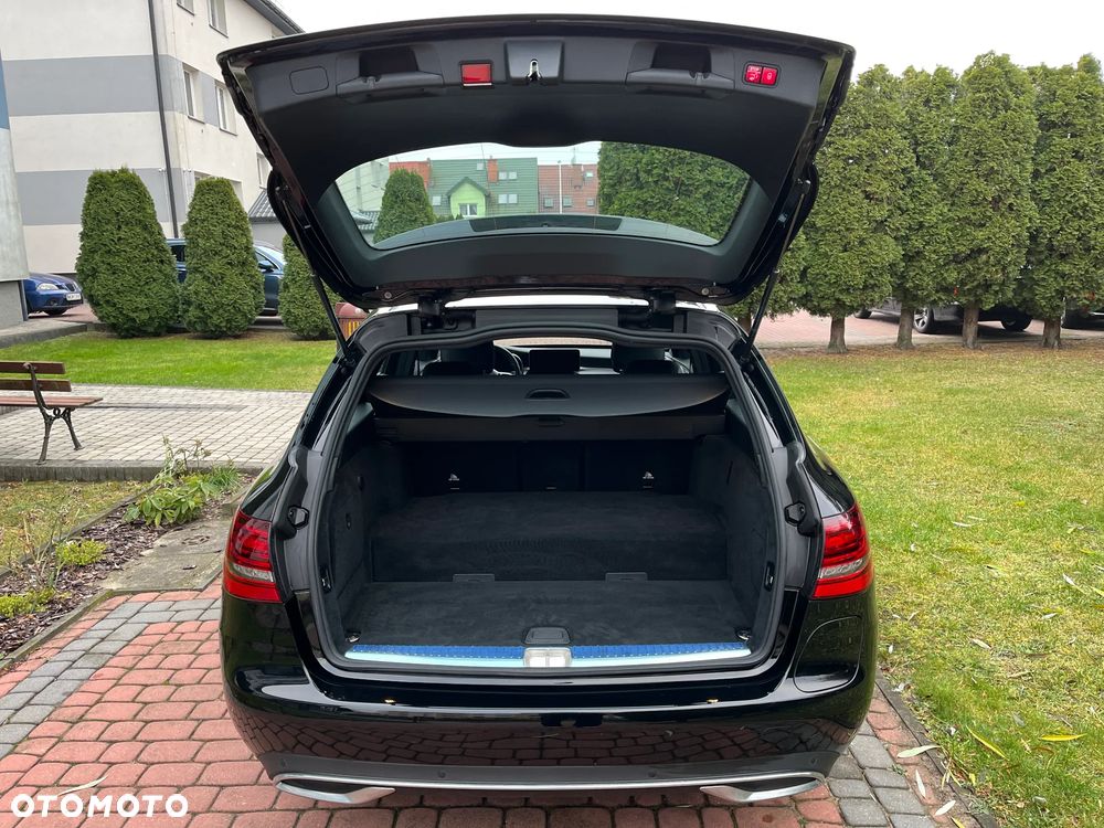 Mercedes-Benz Klasa C 300 de 9G-TRONIC Avantgarde - 12