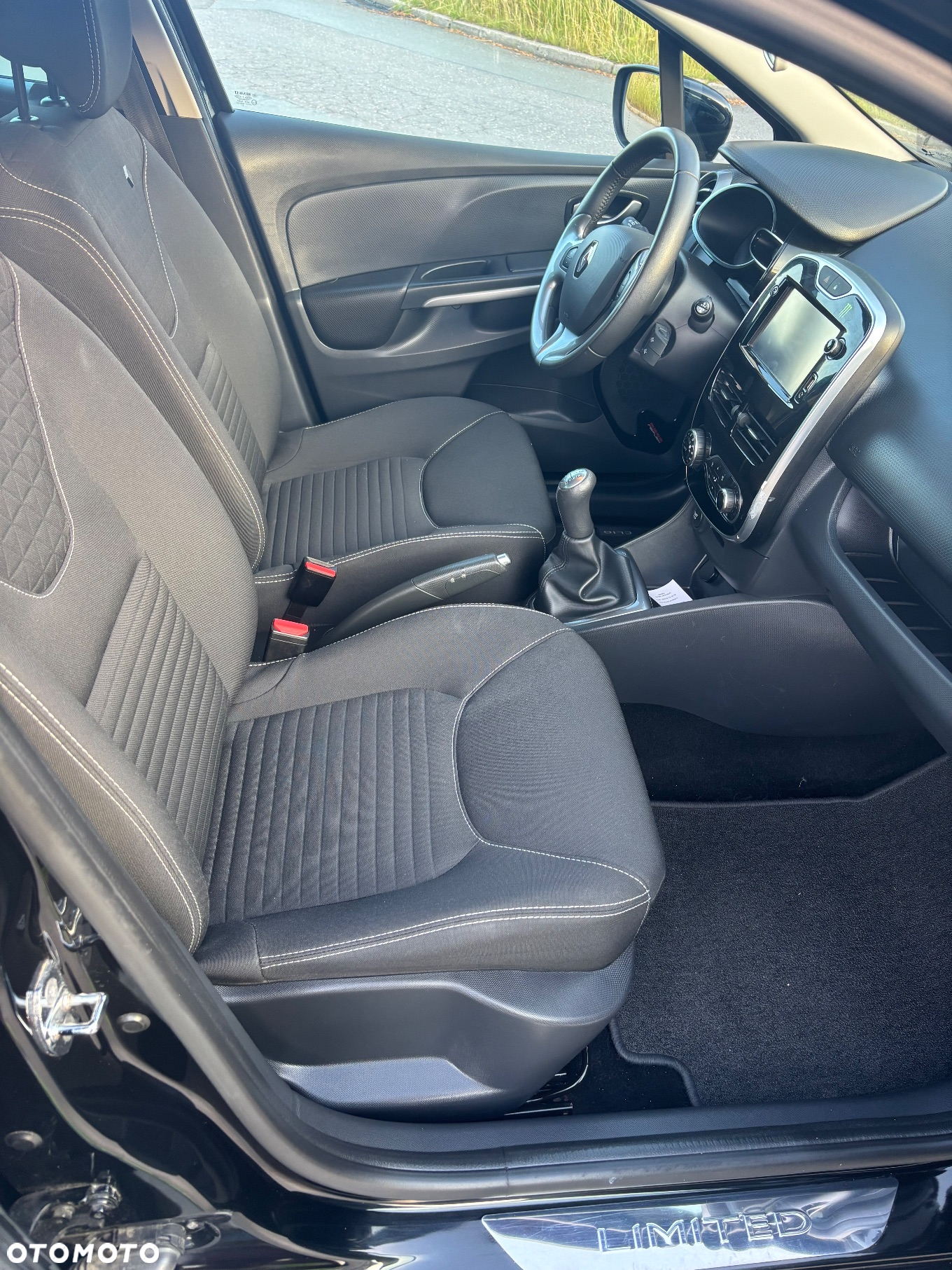 Renault Clio TCe 90 Limited - 29