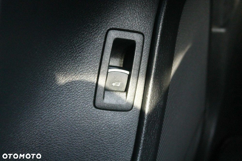 Volkswagen Touareg - 19