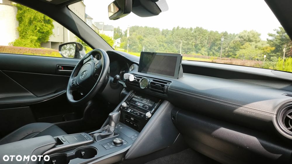 Lexus IS - 13