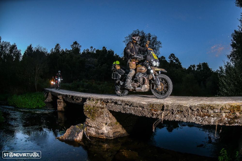 Moto Guzzi V85 V85TT Travel E4 + 5000€ acessórios - 43