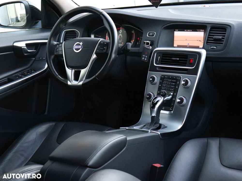 Volvo S60 D2 Geartronic Momentum - 26