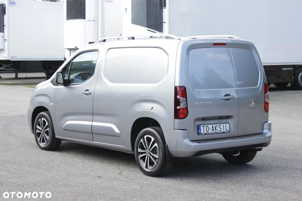 Peugeot PARTNER / 62 tys KM / 130 KM / 1 Właściciel / JAK NOWY - 2
