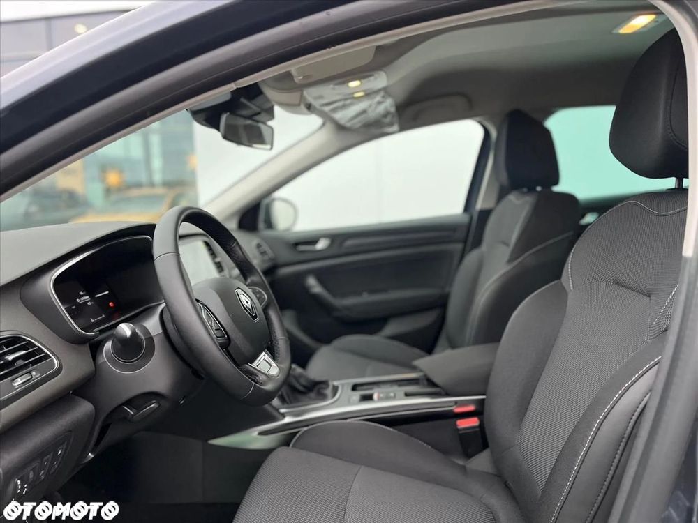 Renault Megane 1.3 TCe Techno EDC - 8