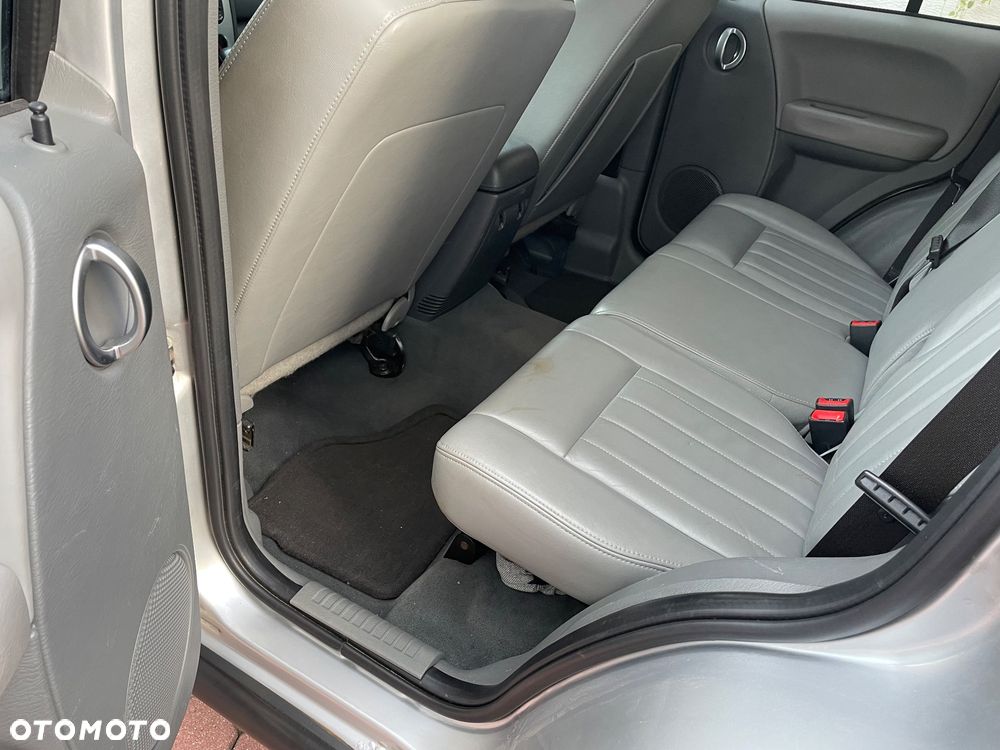 Jeep Cherokee - 8