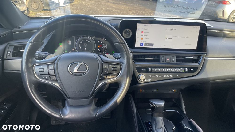 Lexus ES 300h Business Edition - 14
