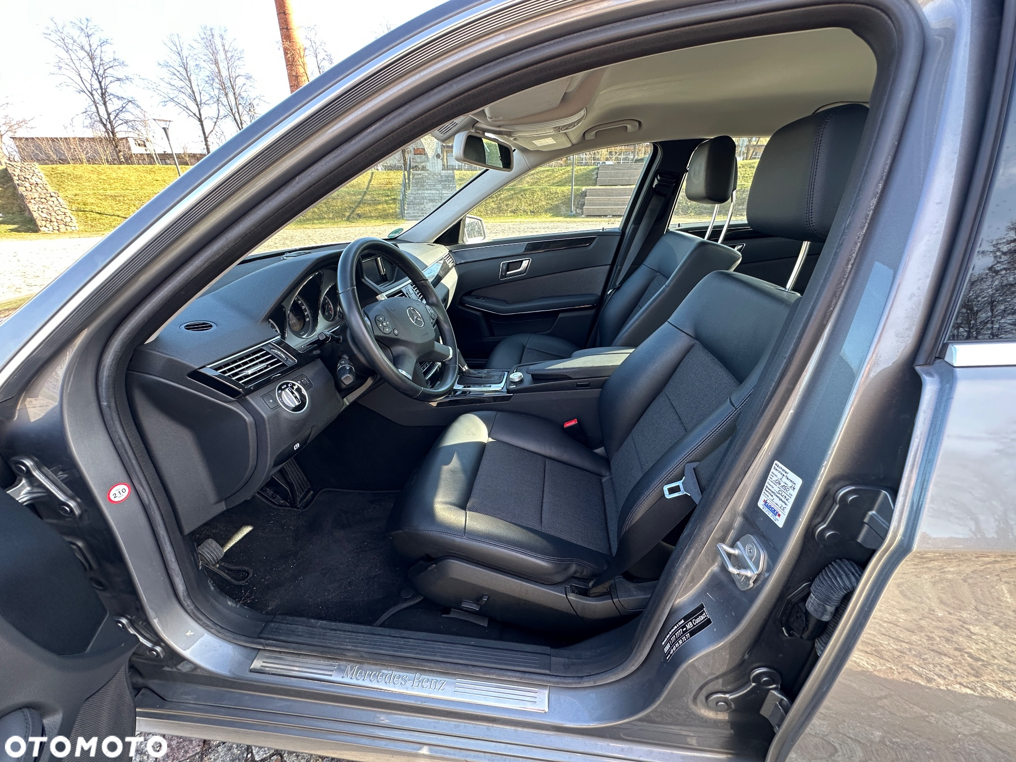 Mercedes-Benz Klasa E 200 BlueEFFICIENCY 7G-TRONIC Avantgarde - 19