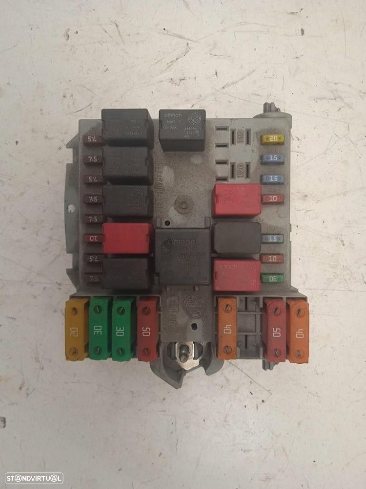 CAIXA RELÉS / FUSÍVEIS FIAT BRAVO II 2007 - 4