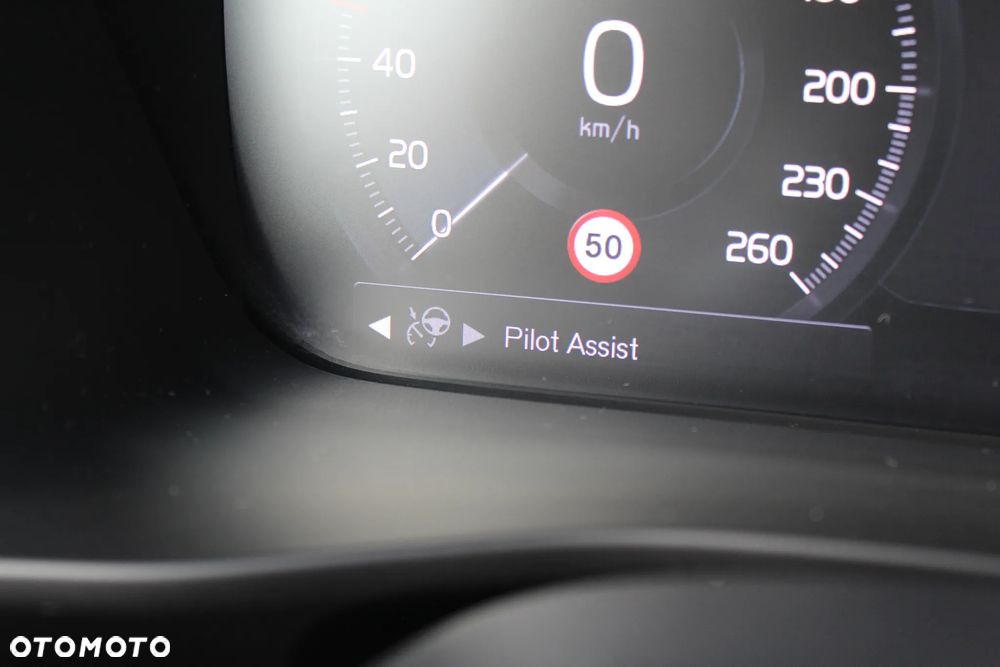 Volvo XC 40 D3 Momentum Pro - 31