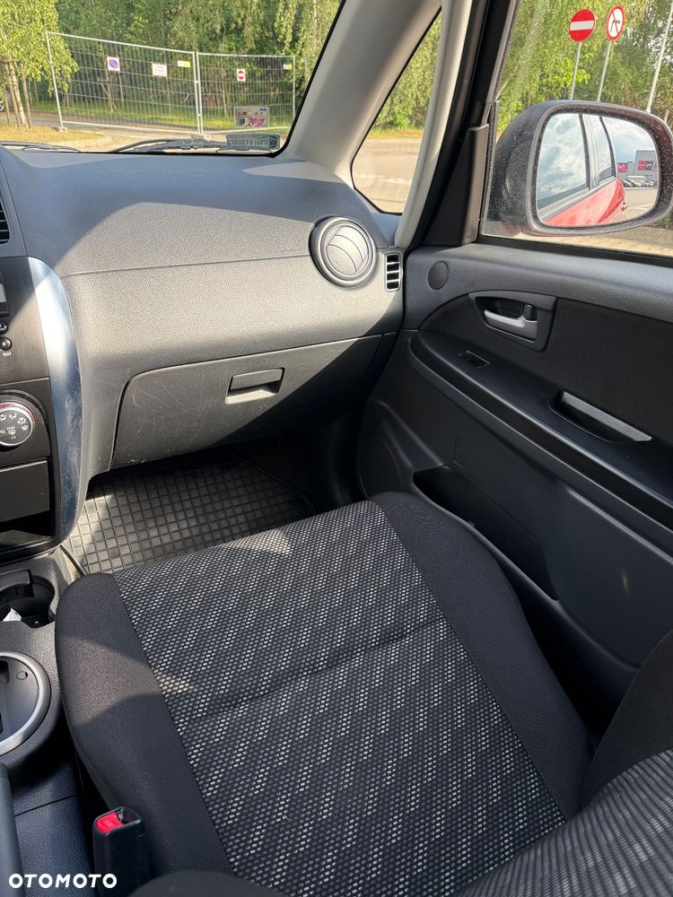 Suzuki SX4 1.6 GS / Premium - 24