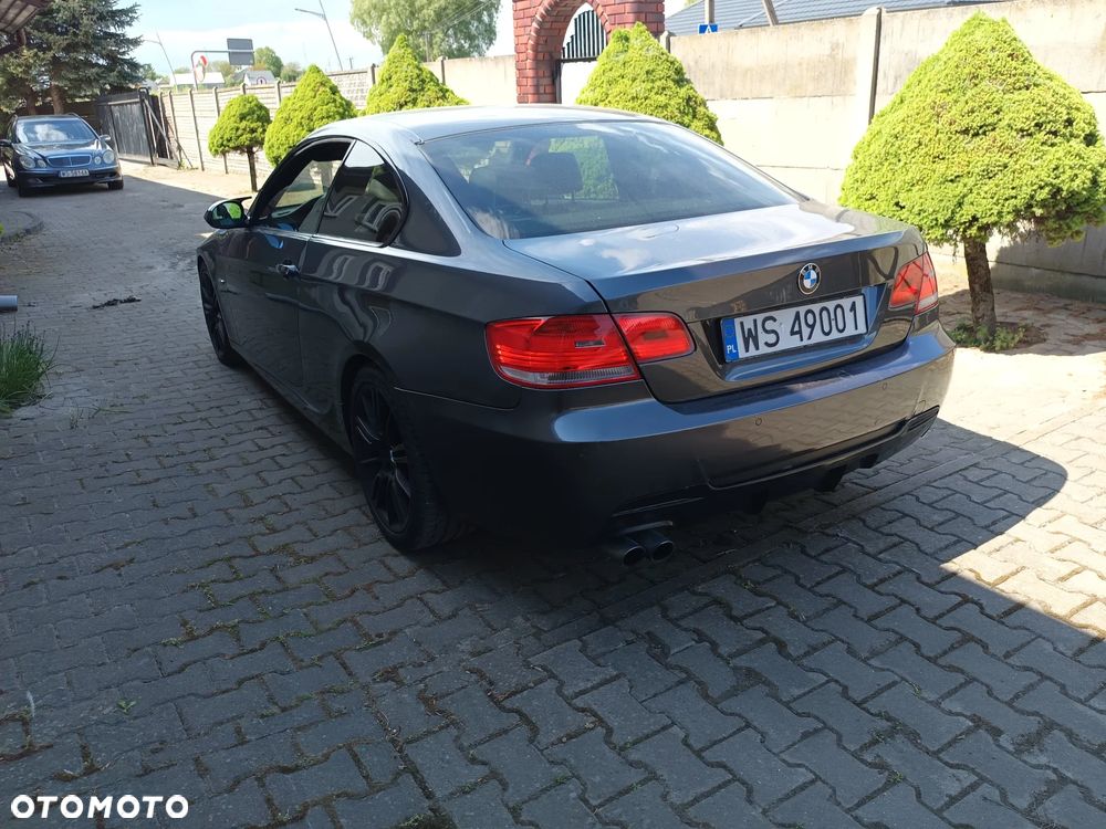 BMW Seria 3 325i - 6