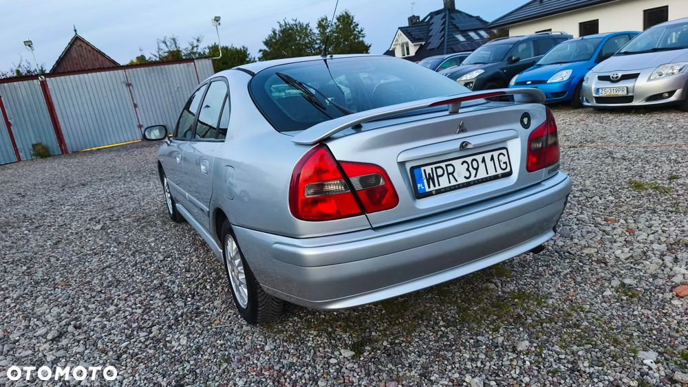 Mitsubishi Carisma - 10