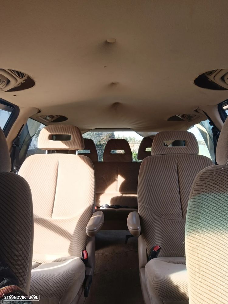 Chrysler Grand Voyager - 2