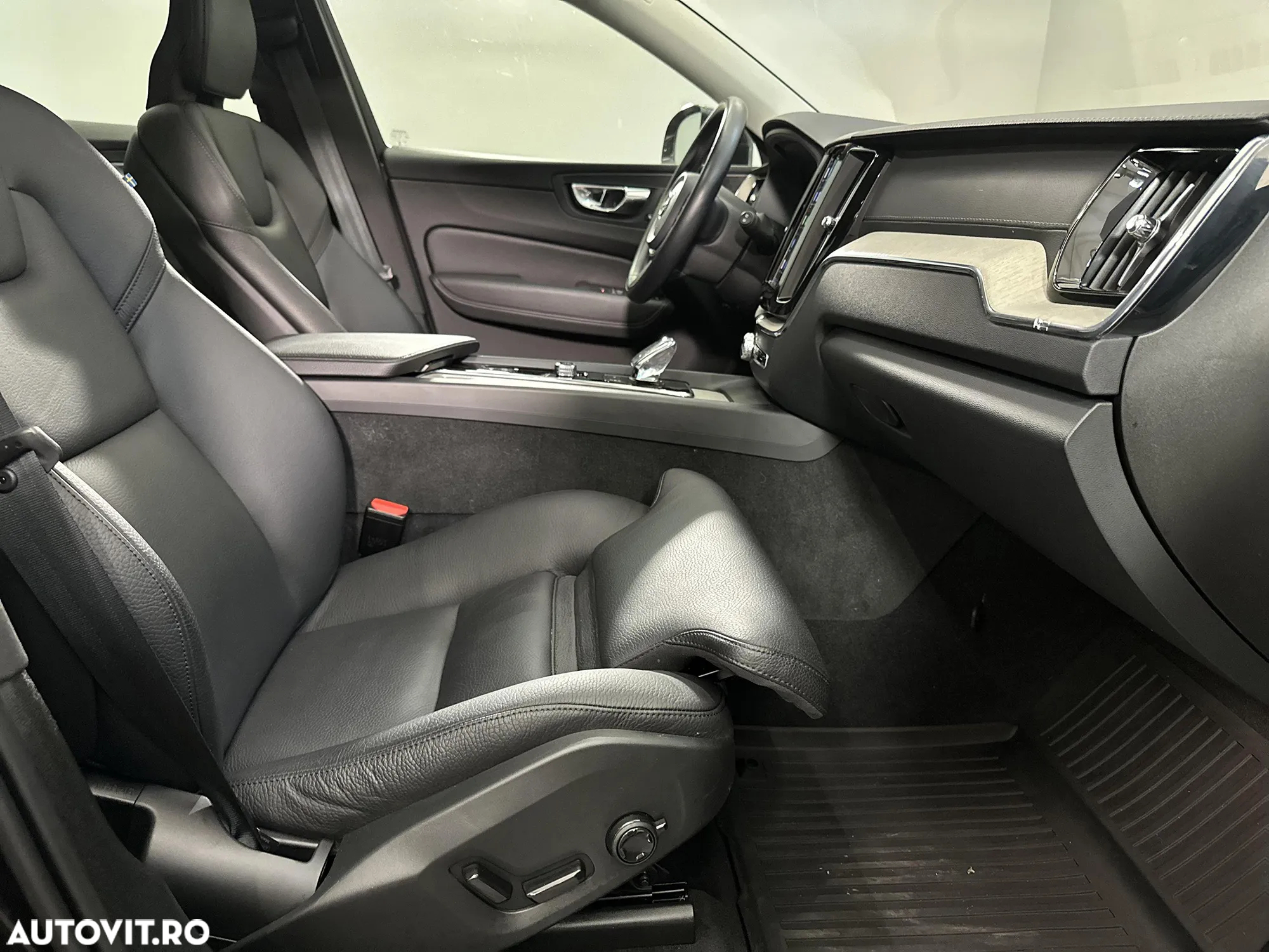 Volvo XC 60 T6 AWD Recharge Geartronic Inscription - 11
