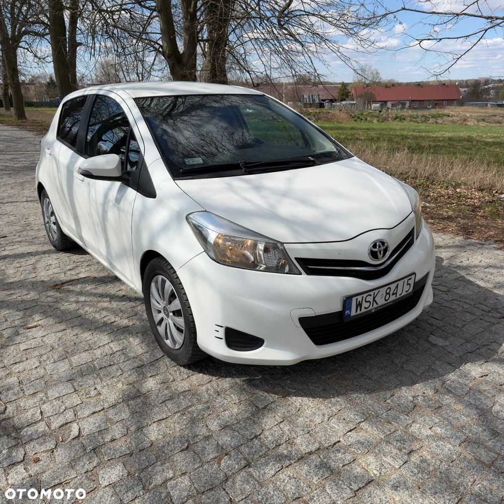 Toyota Yaris - 1