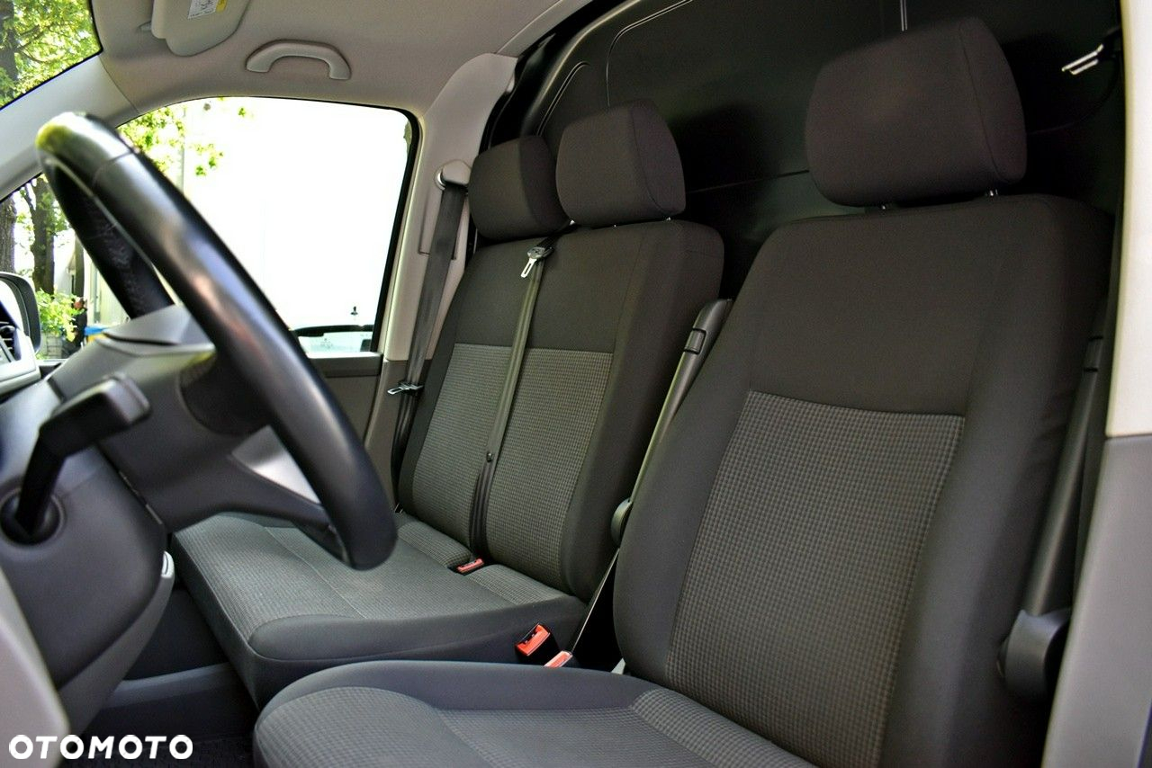 Volkswagen Transporter - 11