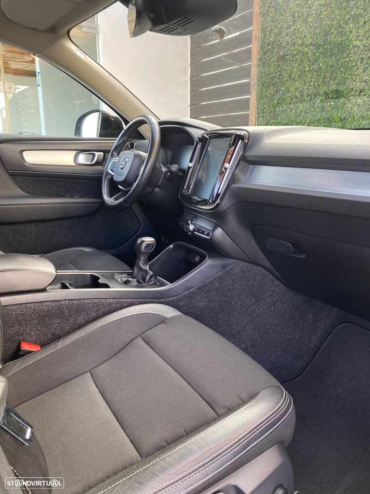 Volvo XC 40 2.0 D3 Momentum Plus - 19