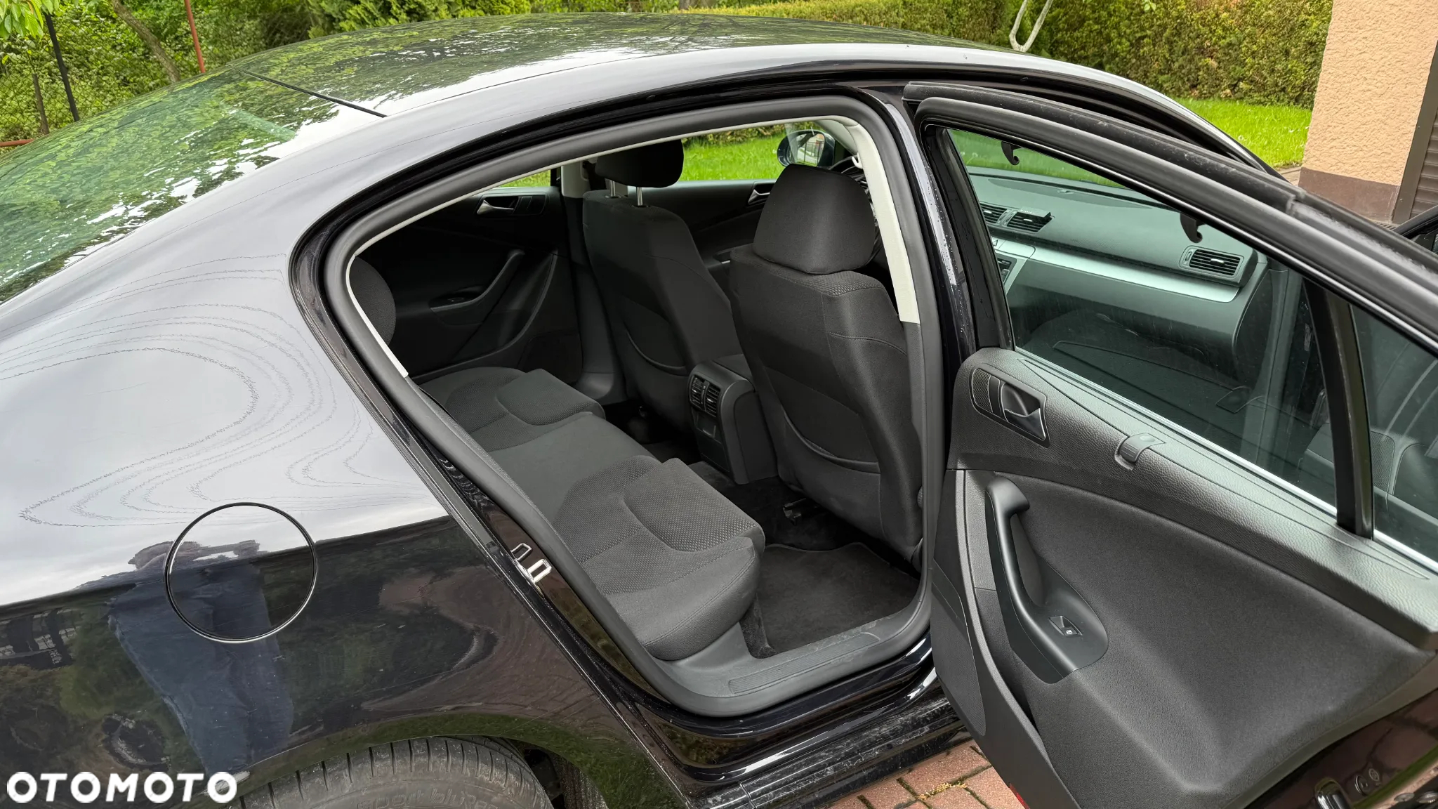 Volkswagen Passat 2.0 TDI Comfortline R-Style - 11