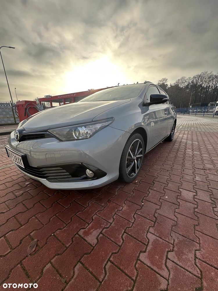 Toyota Auris Hybrid 135 Comfort - 4