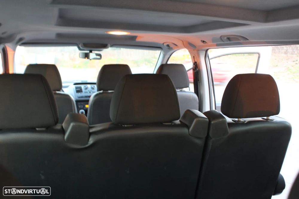 Mercedes-Benz Vito Tourer - 36